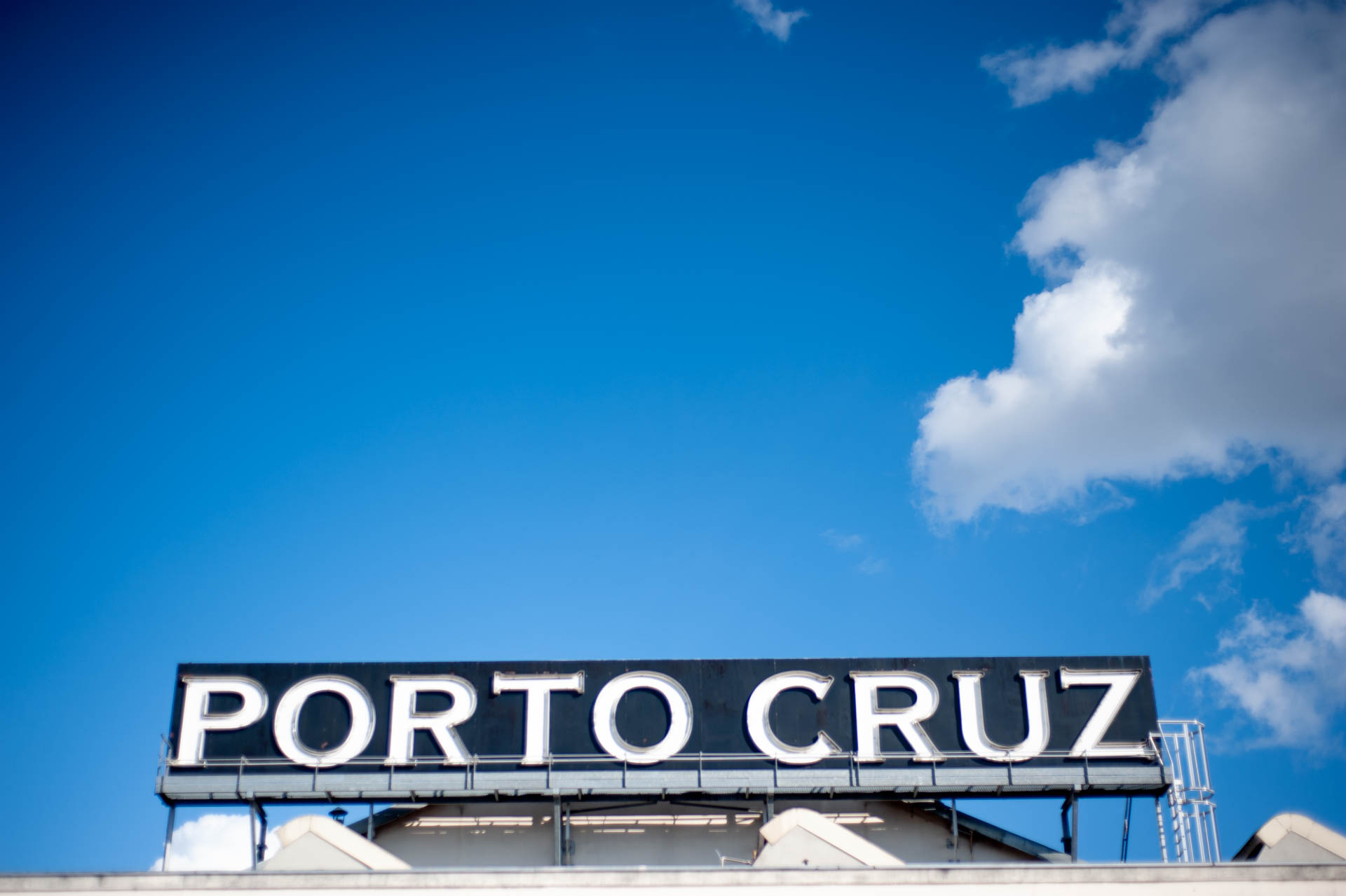 Porto Cruz, Charenton